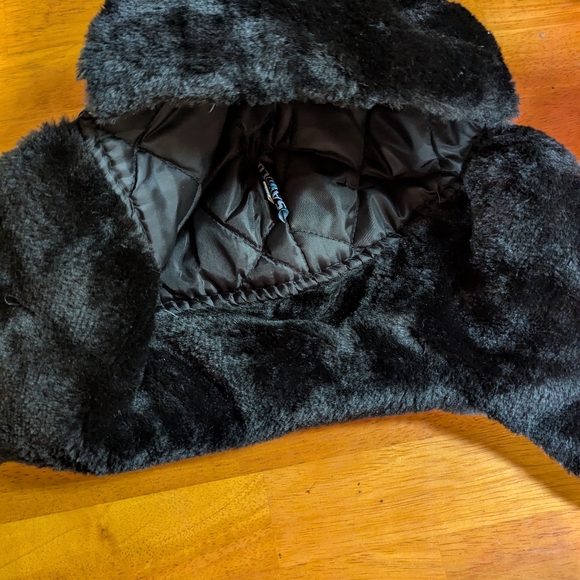 Trapper hat - Picture 3 of 3